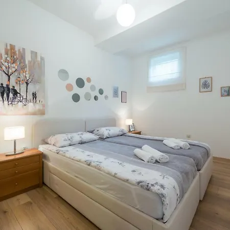 Apartment Oasis