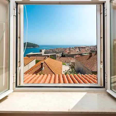 アパート Oasis ドゥブロブニク